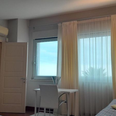 Just Blue Hotel Montesilvano Bagian luar foto