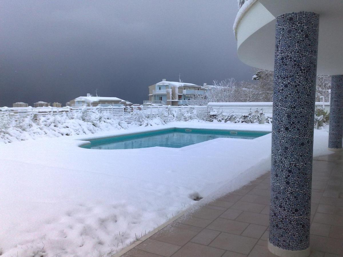Just Blue Hotel Montesilvano Bagian luar foto